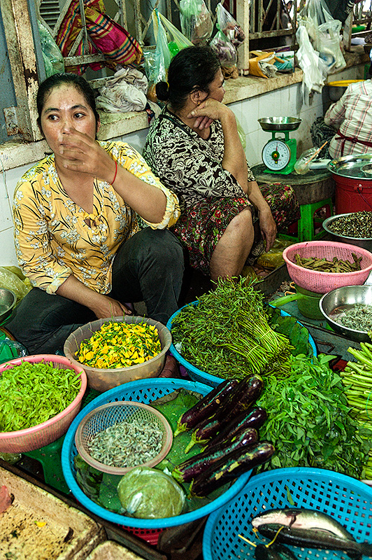 Mujeres en un mercado de Laos.