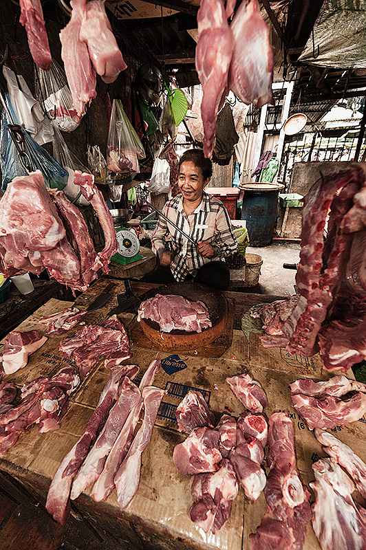 Mercado de la carne en Laos.