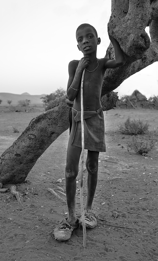 Adolescente himba. Namibia
